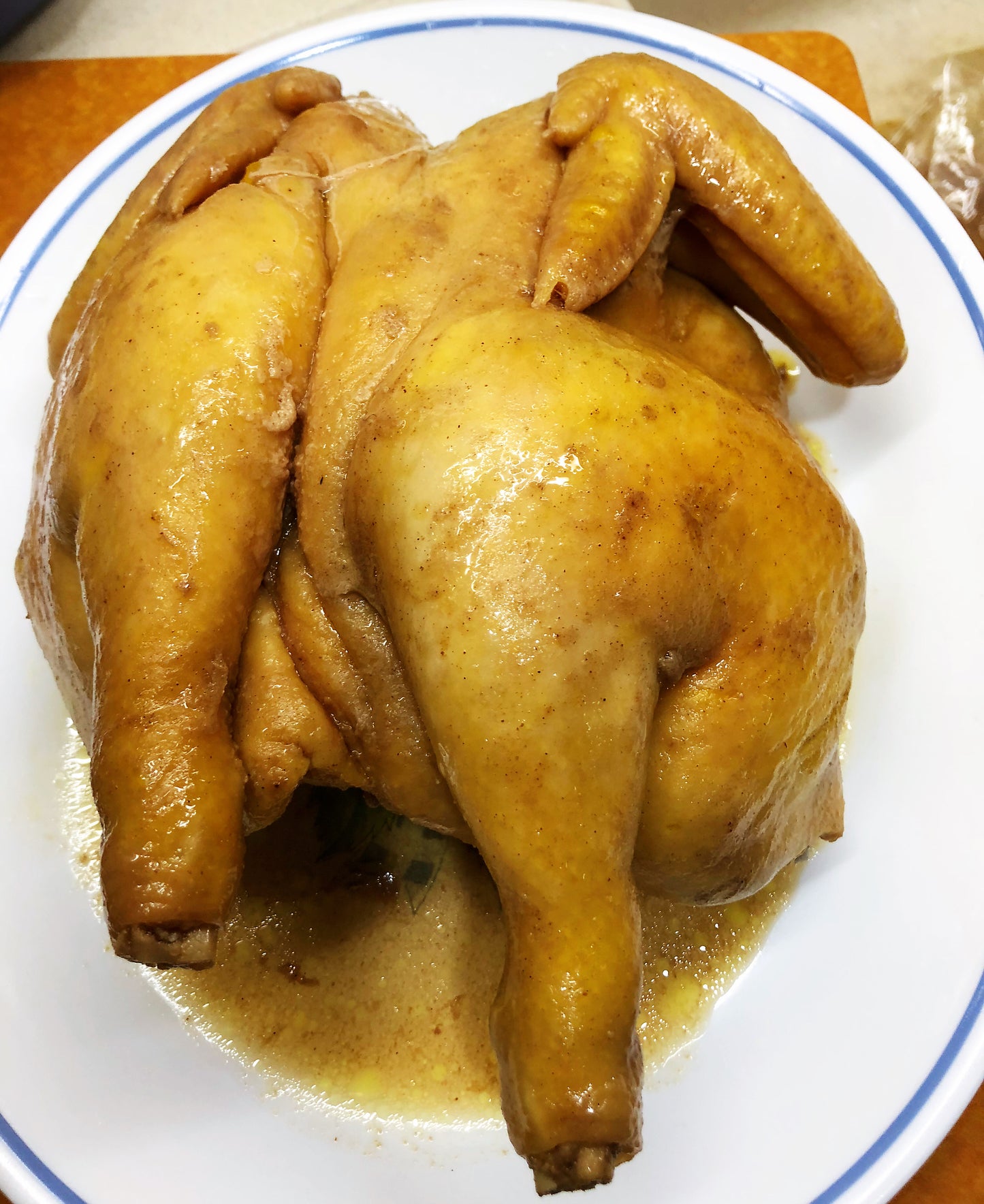 Soy Salt Five Spicy Free-range Chicken ( Whole Chicken) 盆鹽五香走地雞 (一隻）
